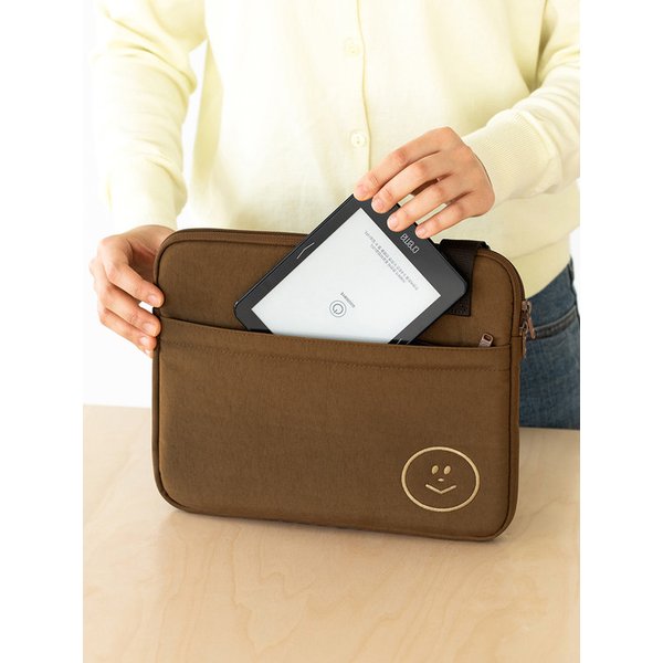 모모씨 버클 태블릿 PC백 (11 inch)