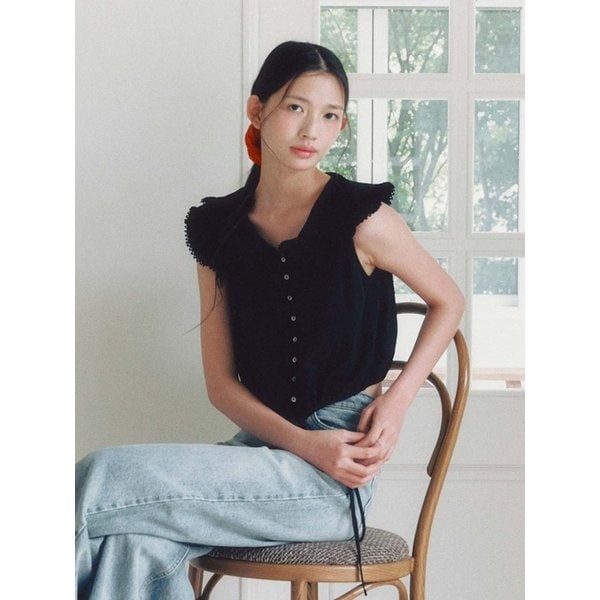 FRILL COLLAR SLEEVELESS BLOUSE(BK)