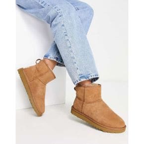 4092295 UGG classic mini ii boots in chestnut