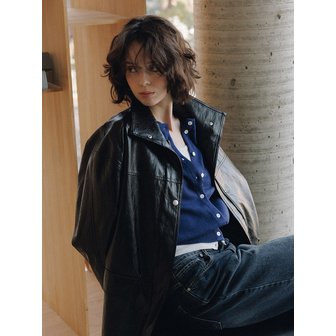 헌치 Fake Leather Half Trench