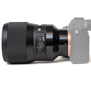 A 135mm F1.8 DG HSM (소니풀프레임FE마운트)