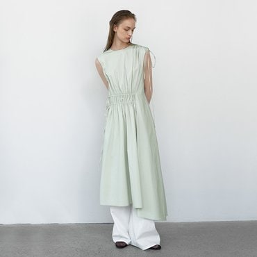나인(Atelier Nain) (택가:149,000원)멜린 사이드 스트링 슬리브리스 드레스(OP-6269)