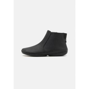 5144561 Camper RIGHT NINA - Ankle boots black