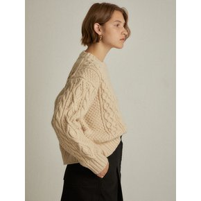 Cable knit sweater (ivory)
