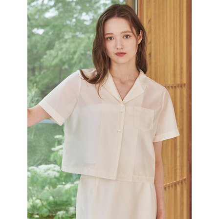 Nouve 노치드 카라 크롭 블라우스 - 크림 / Notched Collar Crop Blouse - Cream