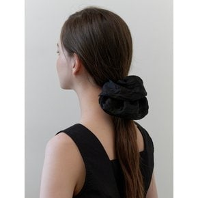 meringue silky scrunch - black