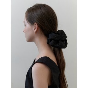 meringue silky scrunch - black