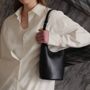 로서울 Mini around hobo bag Black