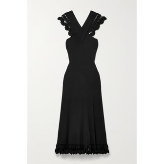 울라존슨 피오라 크로셰 트리밍 골지 스트레치 니트 미디 드레스 블랙 1647597325630206