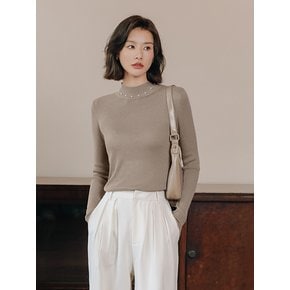 LS semi-high neck sweater top