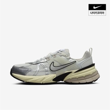 나이키 맨즈 나이키 V2K 런 NIKE HJ4497-100