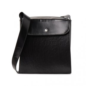 아워레가시 남성 크로스백 A4238EA AAMON BLACK LEATHER