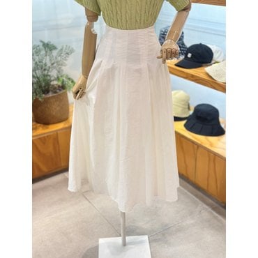 레코브 턱장식 플레어 스커트(LC41E7SK011X)