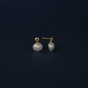 Pearl perfume earring (2024fw44)