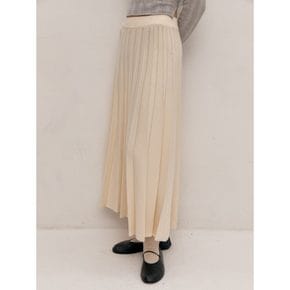 Pleats Knit Skirt Ivory (WE425UC220)