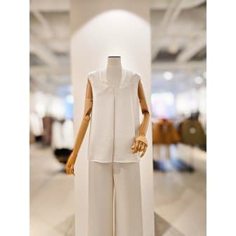 아이잗컬렉션 [파주점] [더아이잗컬렉션]배색 자수 브이넥 블라우스 CS4B0SL122