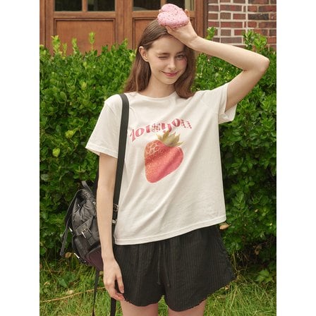 라츠유 lotsyou_Favored Strawberry T-shirt White