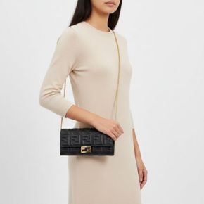 26 Baguette nappa leather continental wallet with chain (8M0365 AAJD F0KUR) (바게트