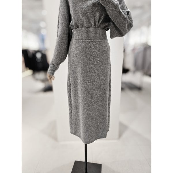 [파주점] [더아이잗컬렉션]울 케이블 H라인 니트 스커트 CRBA1SK701