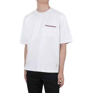 톰브라운 [시흥점] 24SS 포켓 코튼 오버핏 숏 반팔 (MJS183A 07323 100)