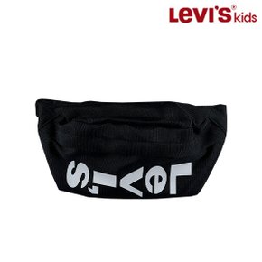 LAN LEVIS BANANA SLING BAG 9A8302 023 BK _P377029114