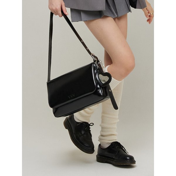[리퍼브] 하트 미러 패딩 숄더 크로스 백 _ 블랙