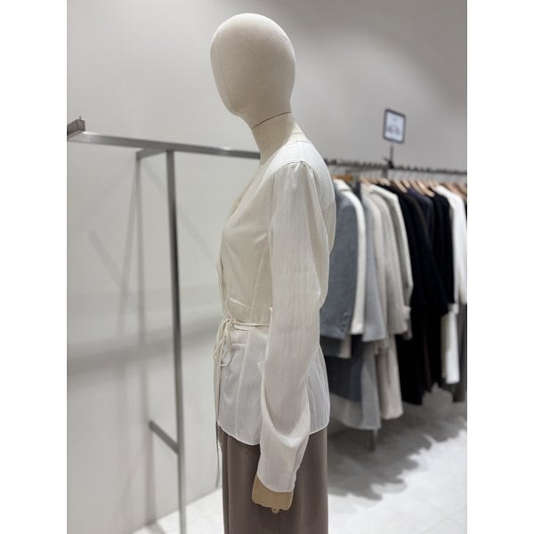 [부산점] 사이드 셔링 벨티드 블라우스 (NJW6MB309)