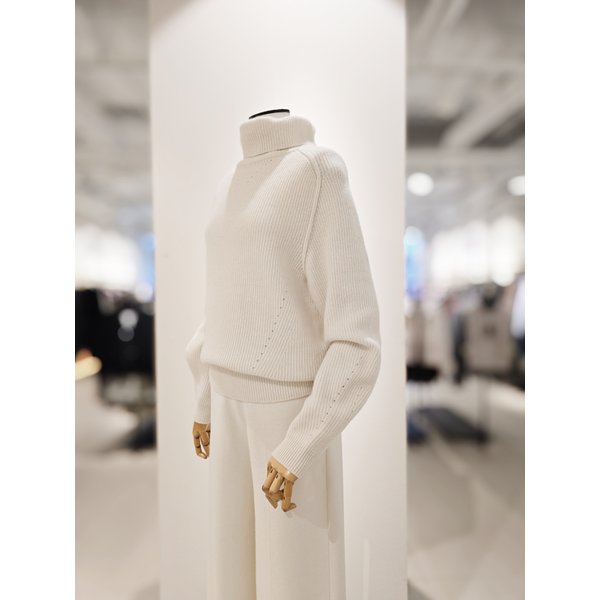 [파주점] 울 블렌드 펀칭 디테일 풀오버 니트 CPBA1PO621