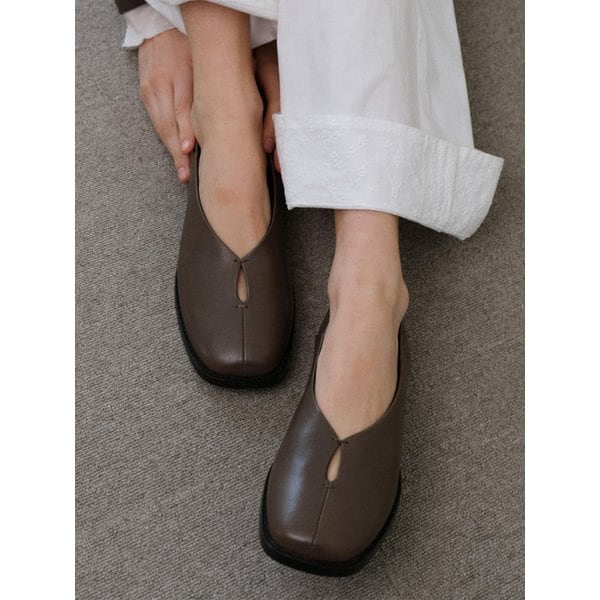 [단독] LINDE FLAT MULE [TAUPE]