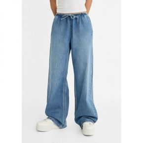 4578902 Stradivarius WIDE-LEG WITH DRAWSTRING WAISTBAND - Relaxed fit jeans light blue