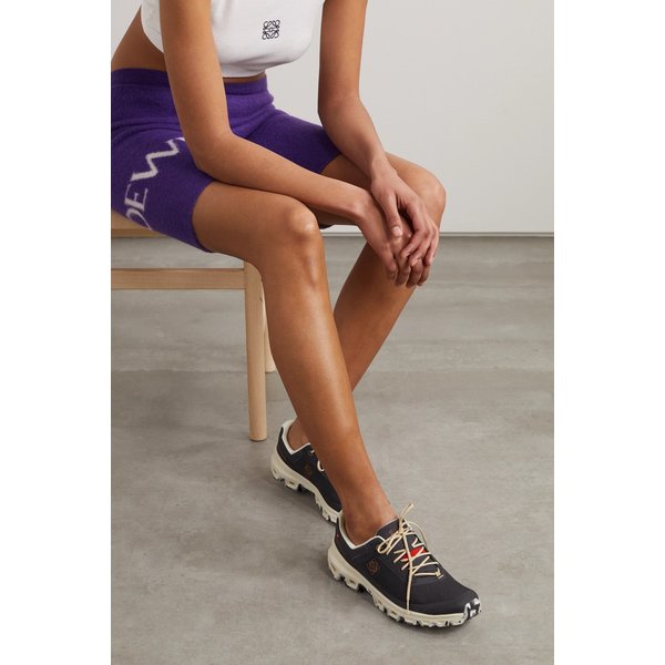 온 클라우드벤처  캔버스 메시 스니커즈 블랙 1647597305650151