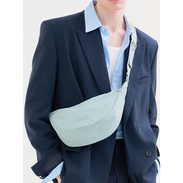 DIXON NX 크로스백 민트