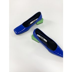 Tri-quare mid heel in Blue/Lime