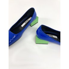 Tri-quare mid heel in Blue/Lime