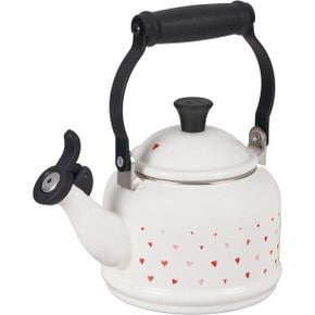 영국 르쿠르제 티팟 Le Creuset LAmour Enamel on Steel Demi Kettle White with Heart Applique