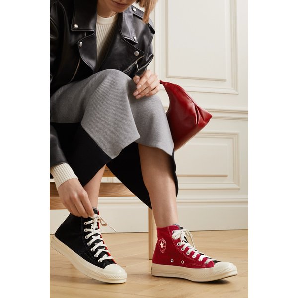 비욘드 레트로 척 70 투톤 벨벳 하이 탑 스니커즈 레드 1647597284185623