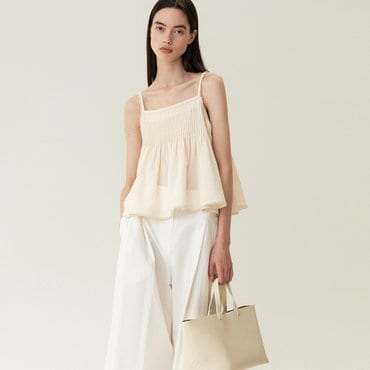 킨더살몬 RESORT23 Pintuck Lace Sleeveless Top Cream