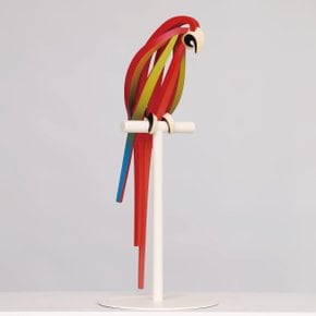 이상수 Parrot on the bar (red)