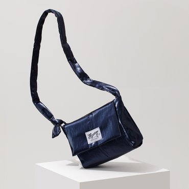 리끌로우 NUDO BAG NAVY