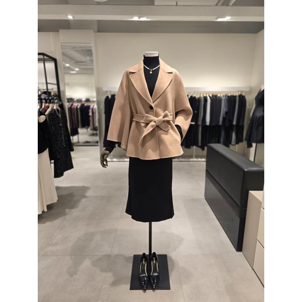 [파주점] 울 테일러드 칼라 케이프 코트 JRAA0CTC33