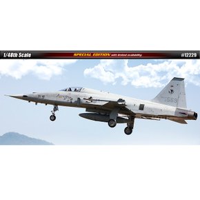 L[아카데미과학] 1/48 R.O.K AIR FORCE KF-5E 제공호