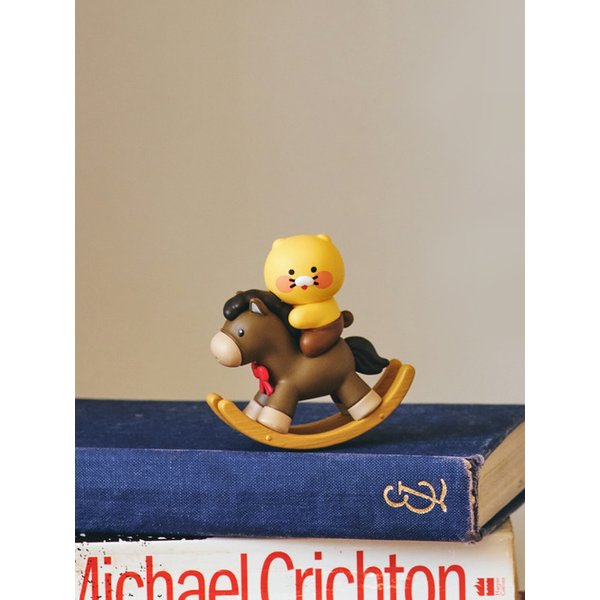 럭키포니데이 흔들말 피규어_춘식이