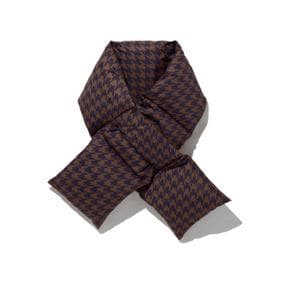 큘 THE SEEVER PUFFER SCARF - WALNUT/NAVY HOUNDSTOOTH