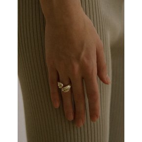 FULL LEAF TWIST RING
