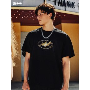 (U)(GOLDENBEAR X BATMAN) 배트맨 로고 그래픽 반팔 라운드 티셔츠 G4TAW25031BKX