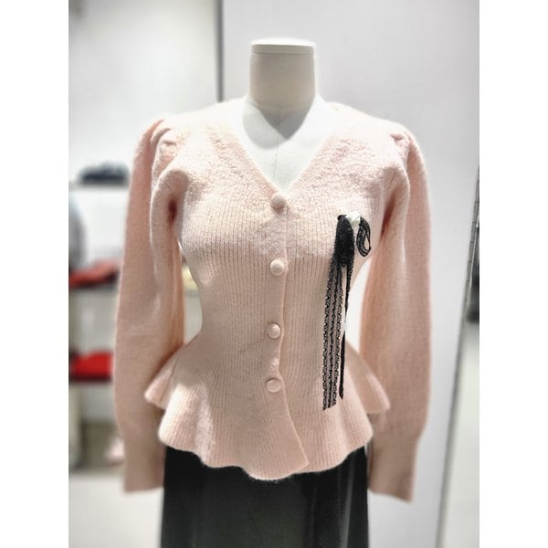 [여주점] 브로치 페플럼 가디건 ER4OKG52