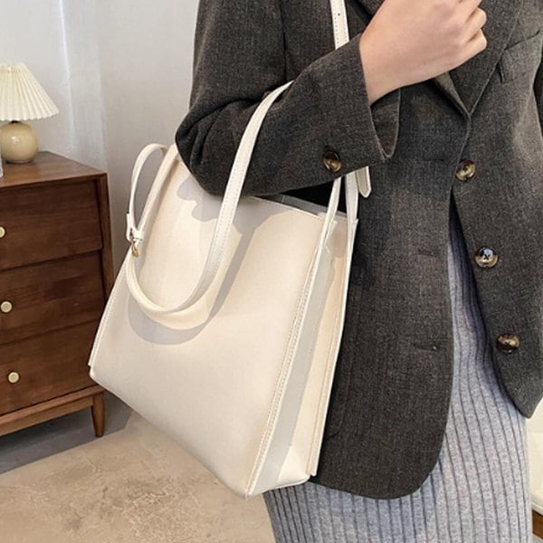 [옷자락] 여성 모던 사각형 데일리 오피스 출근 스타일 고급 숄더 토트백