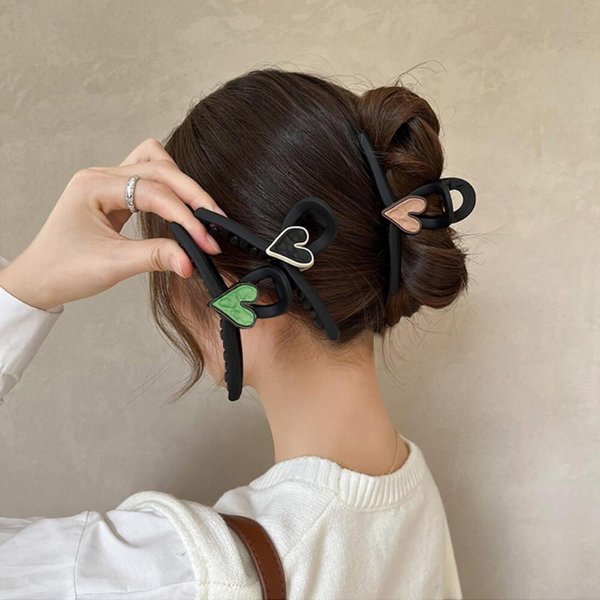 [옷자락] 여성 심플 미니 하트 데일리 헤어 올림 집게핀