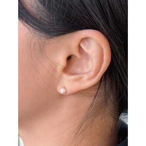 클래식 내츄럴 펄 스터드 이어링 Classic natural pearl stud earrings