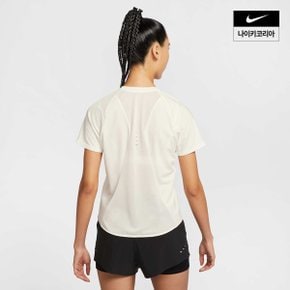 여성 나이키 스위프트 드라이 핏 반팔 러닝 탑 HM9699-133
